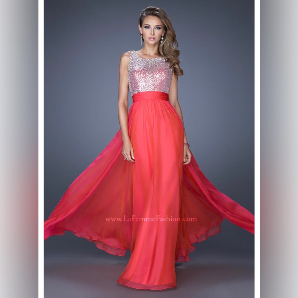 NWT La Femme Formal dress
